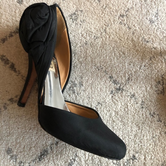 Badgley Mischka Pumps - Picture 3 of 6